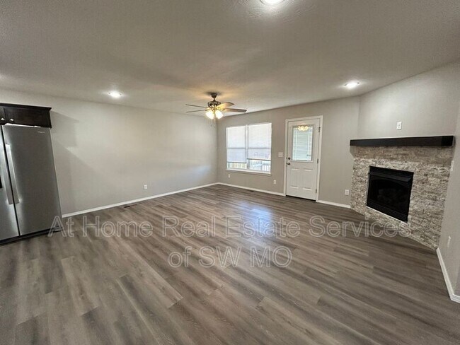 Photo - 702 Watermill Cir