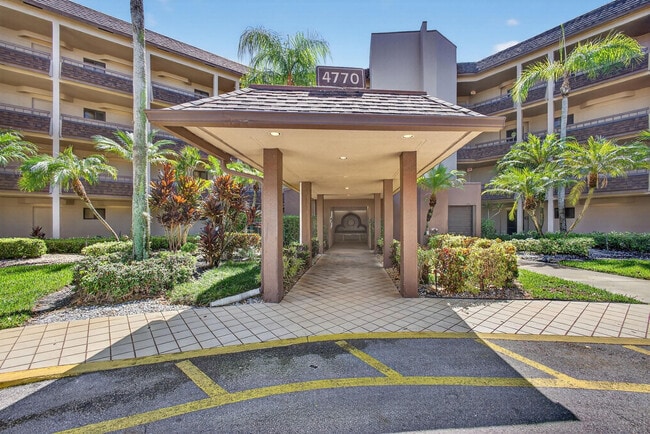 Photo - 4770 Fountains Dr S Unidad 104