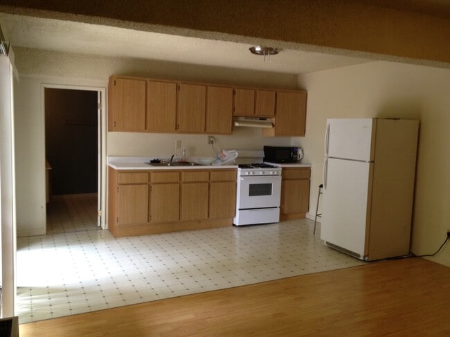 Kitchen of Studio - 11324 Biona Dr Unit MVLR Studiotudio