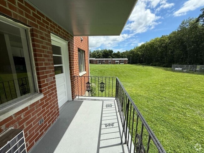 Building Photo - 39 Rome Ave Rental