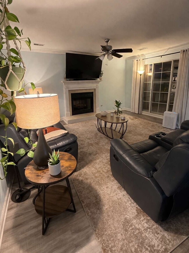 Photo - 4BD Home in Heart of Mt. Pleasant- Center Lake