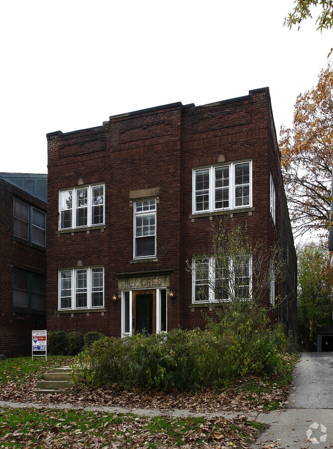 Photo - 2272 Grandview Ave Apartments