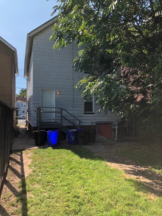 Photo - 15 Delafield St