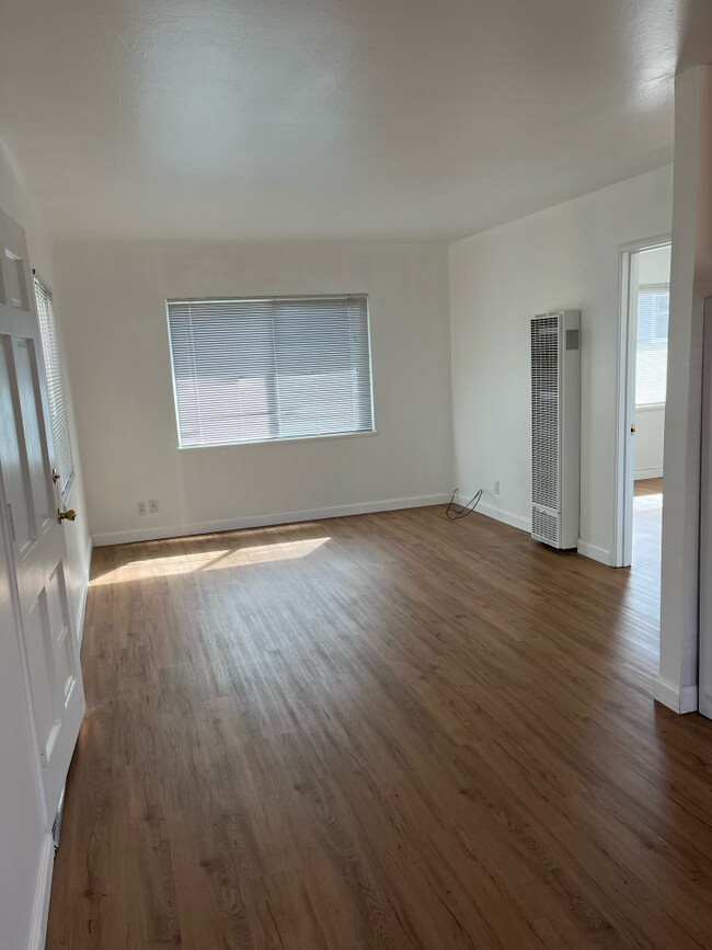 Living Room - 3250 California St Apartment Unit 3250