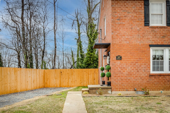 Photo - 197 Seward Ave