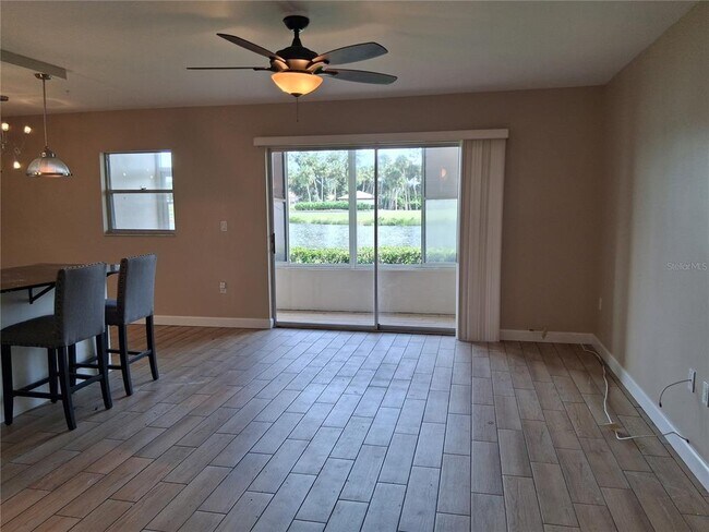 7231 W Country Club Dr N Unit 130