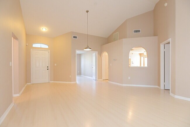 Photo - 28434 Meadowrush Way