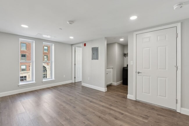Photo - "610" on Congress St.-Newer Studio apt with 1 Bath $1,470.00 Heat & H20 included Unit 8