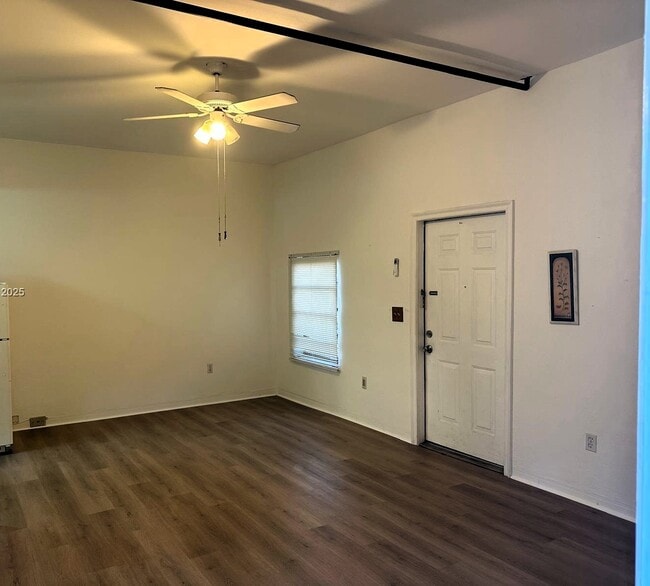 Photo - 340 Mendoza Ave