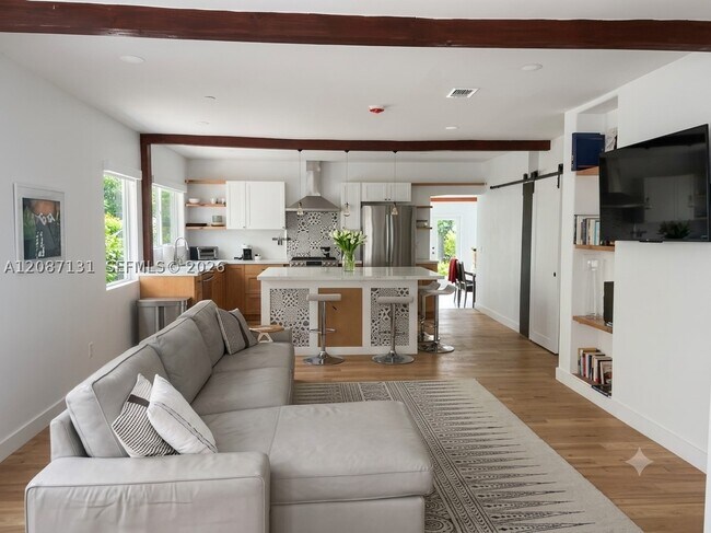 Photo - 255 NW 50th St