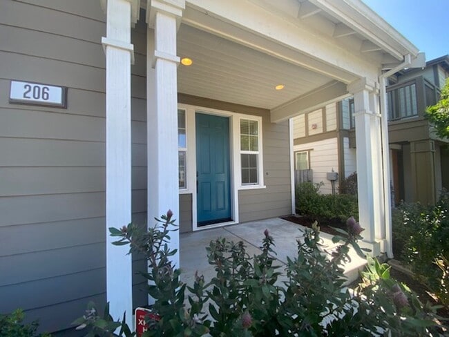 Building Photo - Charming 3-Bedroom House for Rent in Marin...