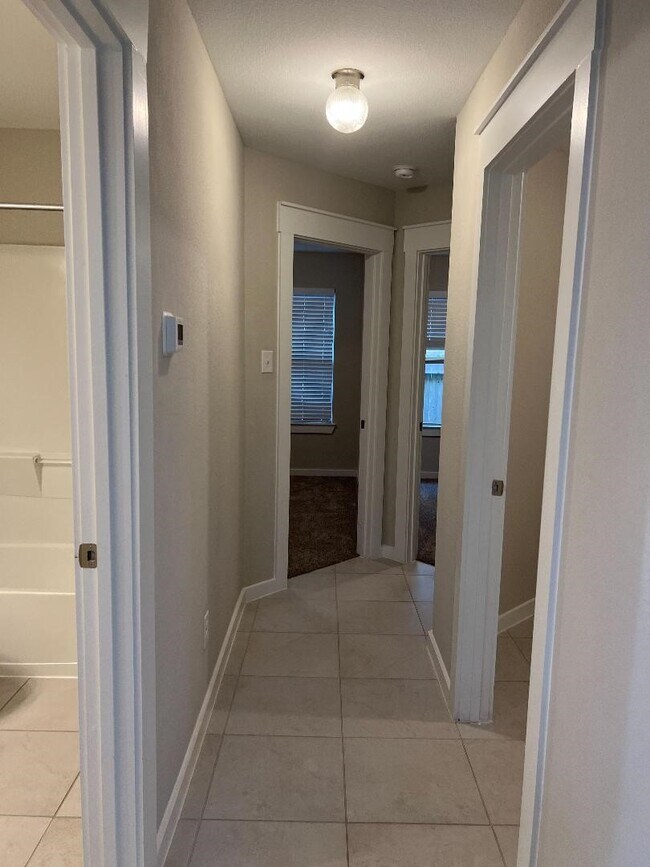 Photo - 218 Sintra Lk Wy