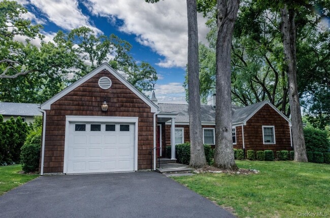 Building Photo - 658 Shore Acres Dr