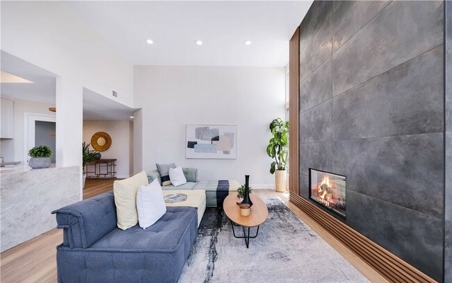 Photo - 1240 S Corning St Unit 1240