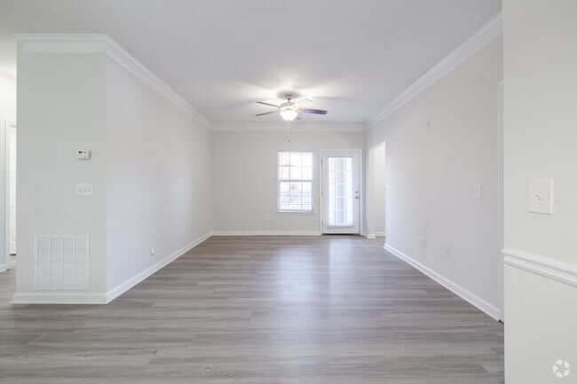 2BR, 2BA - 1,211SF - Living Room