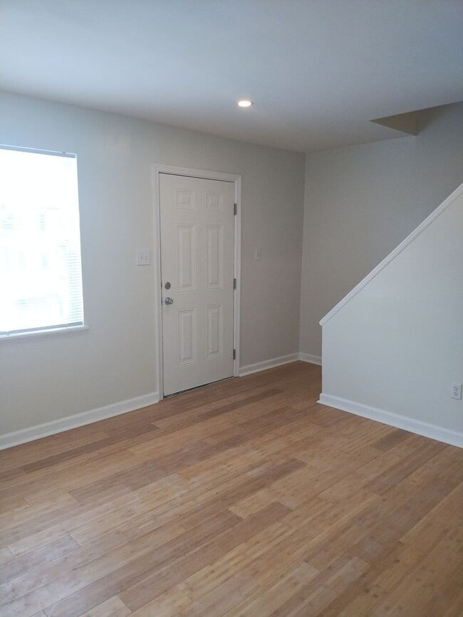 Photo - 104 Poe St Unidad Apt A