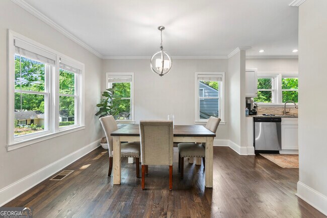 Photo - 1759 N Olympian Way SW