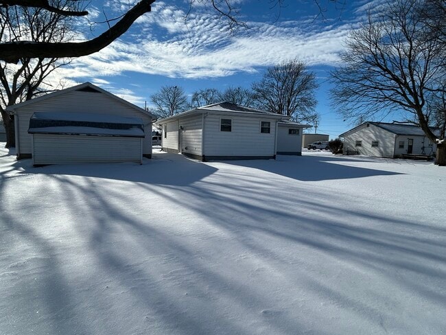 Photo - 130 Walnut St