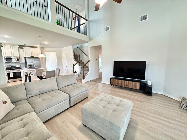 Photo - 5340 Camerford Ct