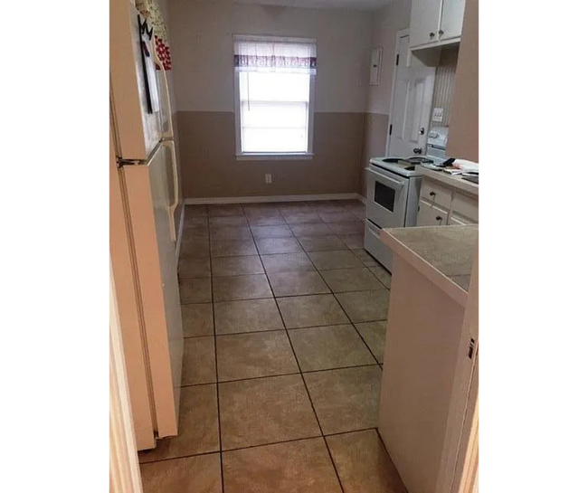 Photo - 2606 42nd St