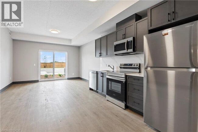 Photo - 773 Princess St Unit 207
