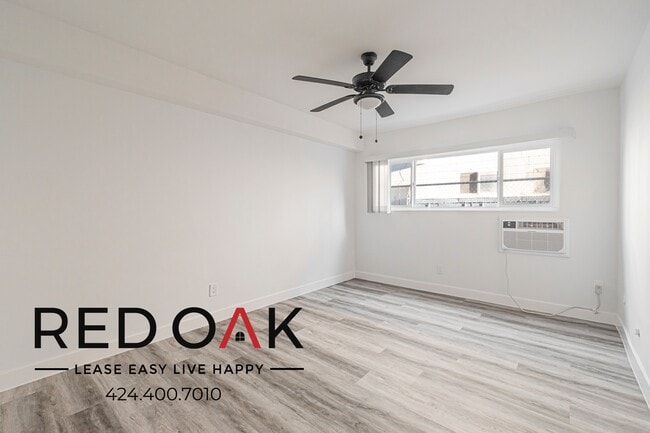 Photo - 8140 Langdon Ave Unit 3