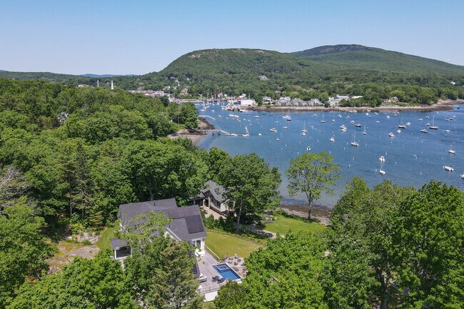 Photo - 3 Dillingham Point