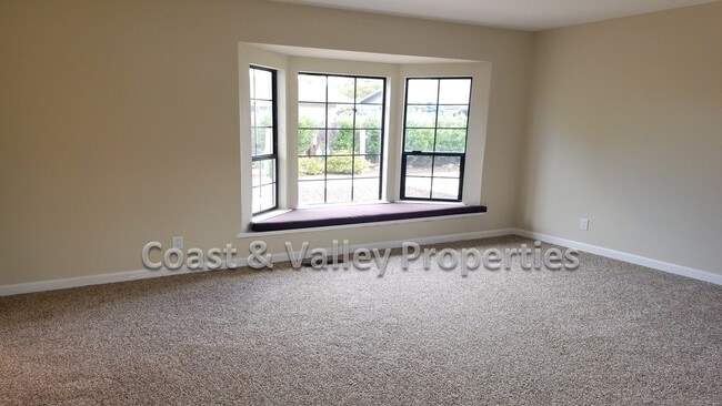 Photo - Lovely South Salinas Home!