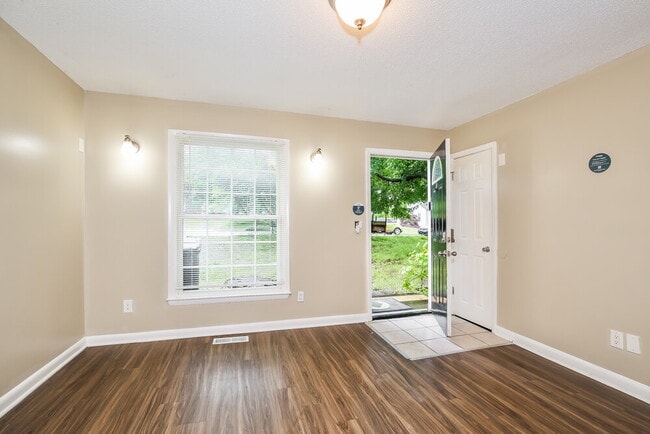 Photo - 4407 Cornell Ave