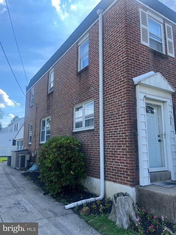 Building Photo - 228 Fitzwilliams Rd Rental