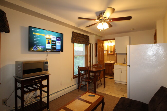 Smart Roku TV in Living/Dining Area - 189 Lee Dr Apartamentos Unidad LVP2