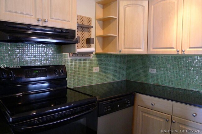 Photo - 510 76th St Unidad 3