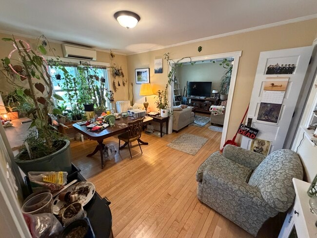 Photo - 1256 Spaight St Unit 1