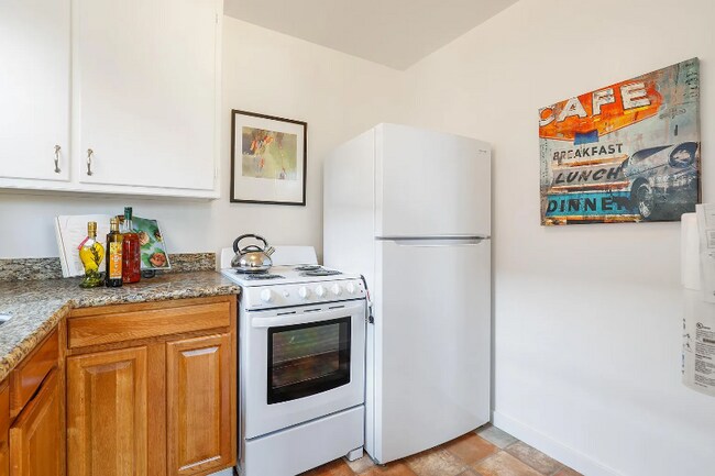 Photo - 931 Chestnut St Unit B