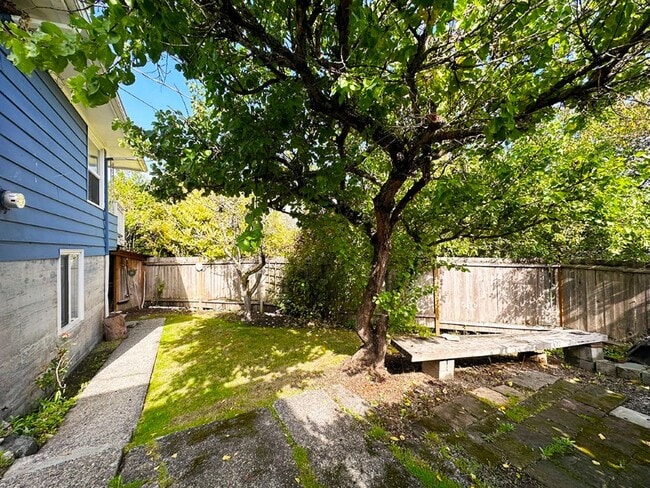 Photo - 4Bd/2Ba Seattle House