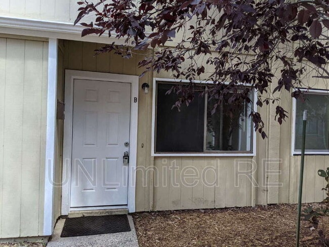 Photo - 321 N Park St Unit B