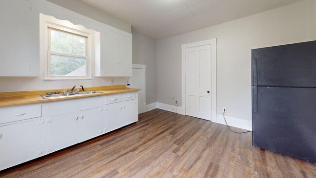Building Photo - 1120 6th St NW Unit 1120 6th St NW -  2 Rental