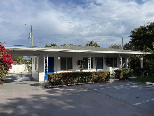 Building Photo - 1210 S M St Unit 7