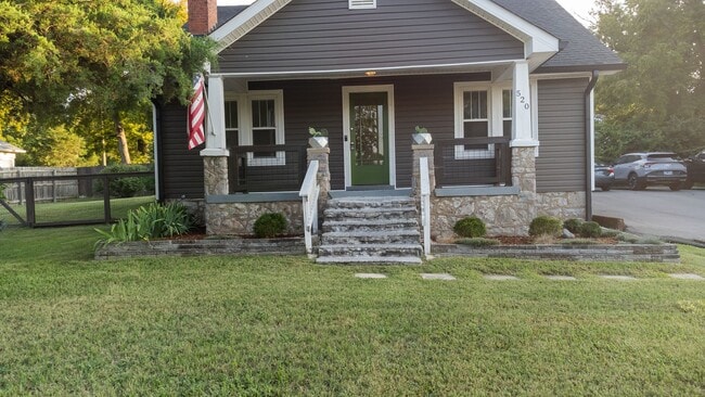 Photo - 520 Elgin St