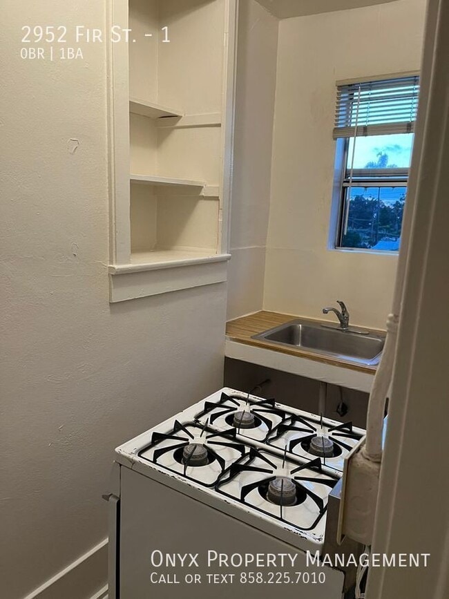 Photo - Studio with own kitchen and bathroom in th... Unit 1