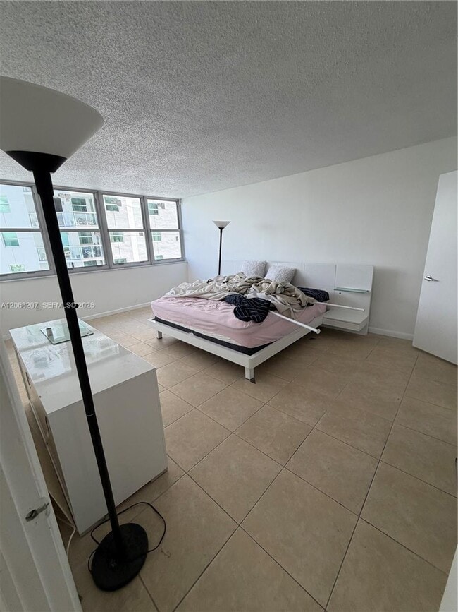 Photo - 5838 Collins Ave Unit 4A