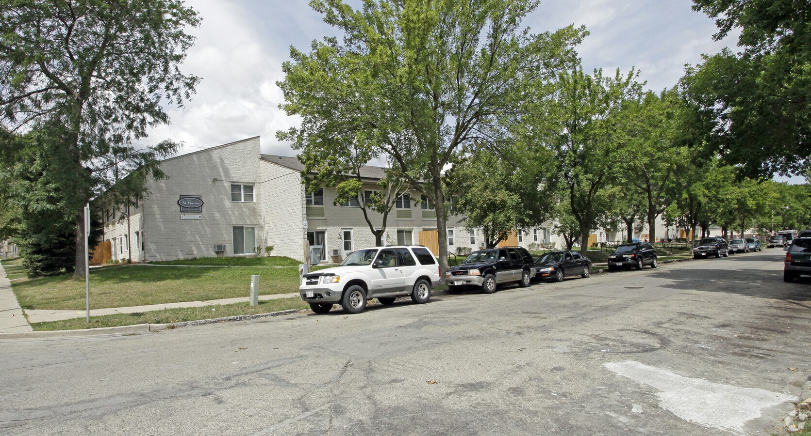 Photo - La Corona Apartments