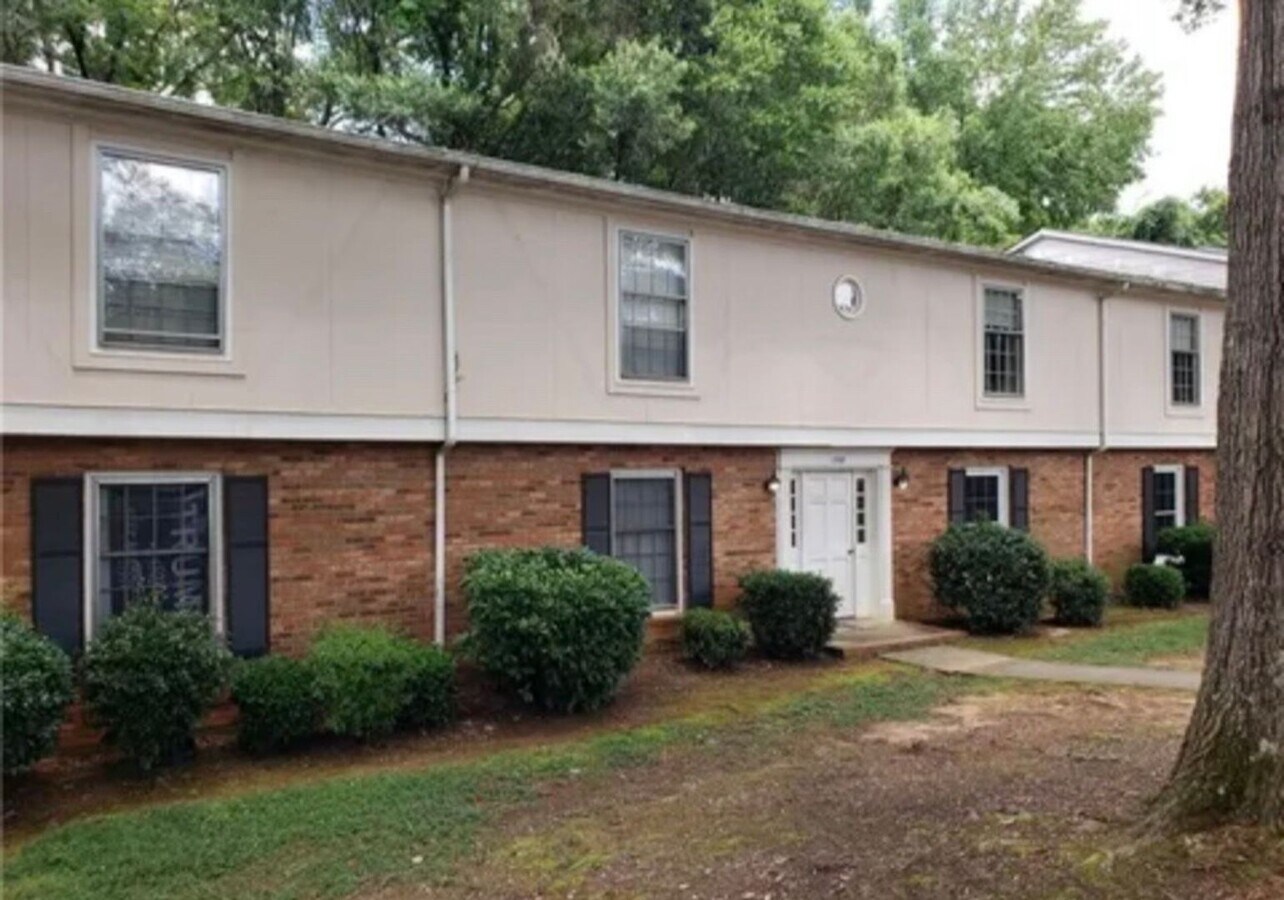 Completely Remodeled 2-Bedroom, 1.5 Bathro... - Completely Remodeled 2-Bedroom, 1.5 Bathro...