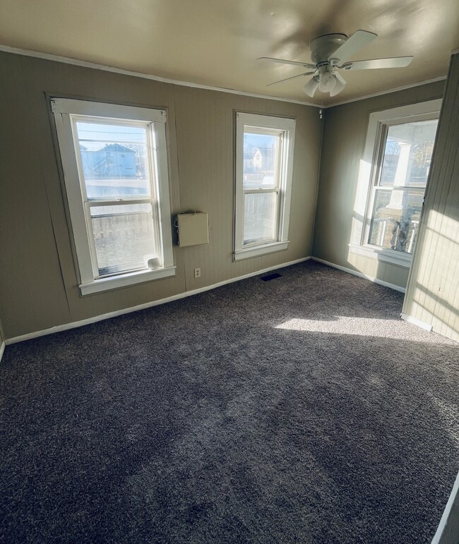 Photo - 735 E College Ave