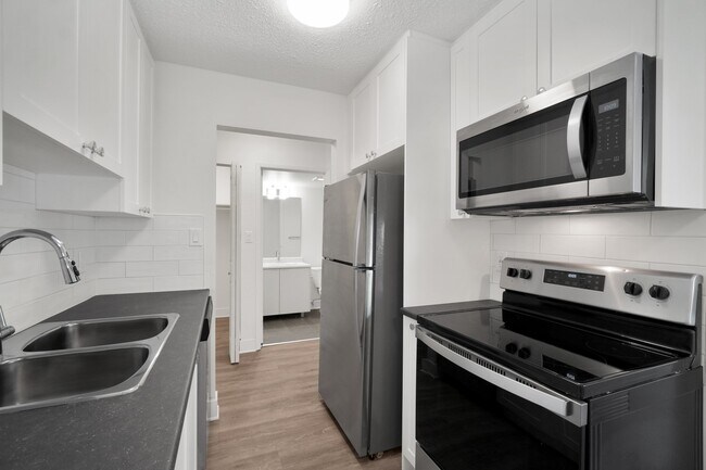 Parkside Manor Apartments - Parkside Manor Apartments