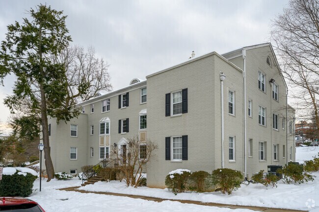 816 S Arlington Mill DR - Park Glen Condo
