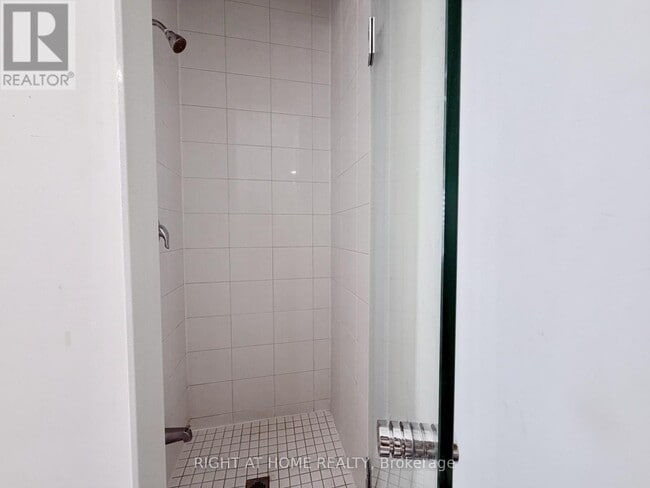 Photo - 1222 Rose Way