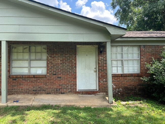 Building Photo - 467 30th Pl Unit C