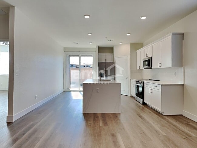 Photo - 545 Silverbell Fls Pl