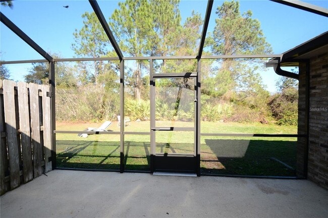 33 Rosepetal Ln